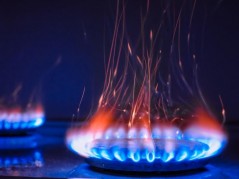 Будьте осторожны при обращении с газом!