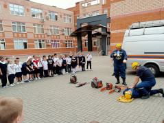 ОТКРЫТЫЙ УРОК ПО ОСНОВАМ БЕЗОПАСНОСТИ В МАОУ СОШ № 101