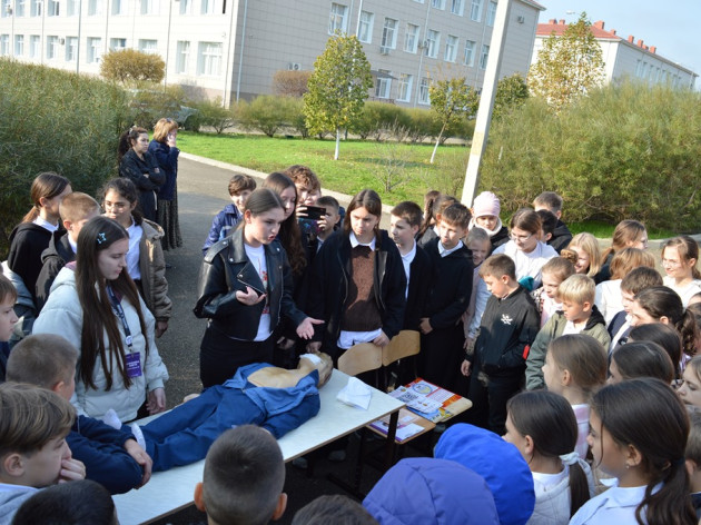 Открытый урок по основам безопасности в СОШ № 61 им. Героя Советского Союза Д. Лавриненко