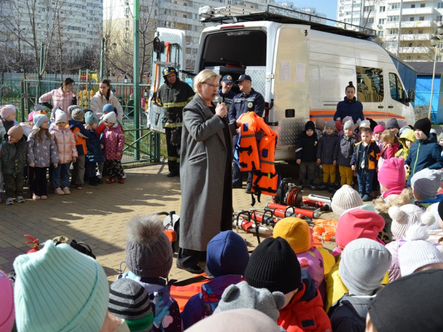 ОТКРЫТЫЙ УРОК ПО ОСНОВАМ БЕЗОПАСНОСТИ В ДЕТСКОМ САДУ № 193