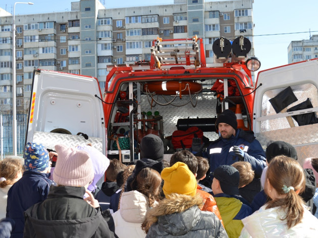 ОТКРЫТЫЙ УРОК ПО ОСНОВАМ БЕЗОПАСНОСТИ В МАОУ СОШ № 101